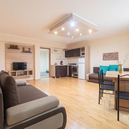 Aqua Line Apartmanház Hajduszoboszlo Ngoại thất bức ảnh