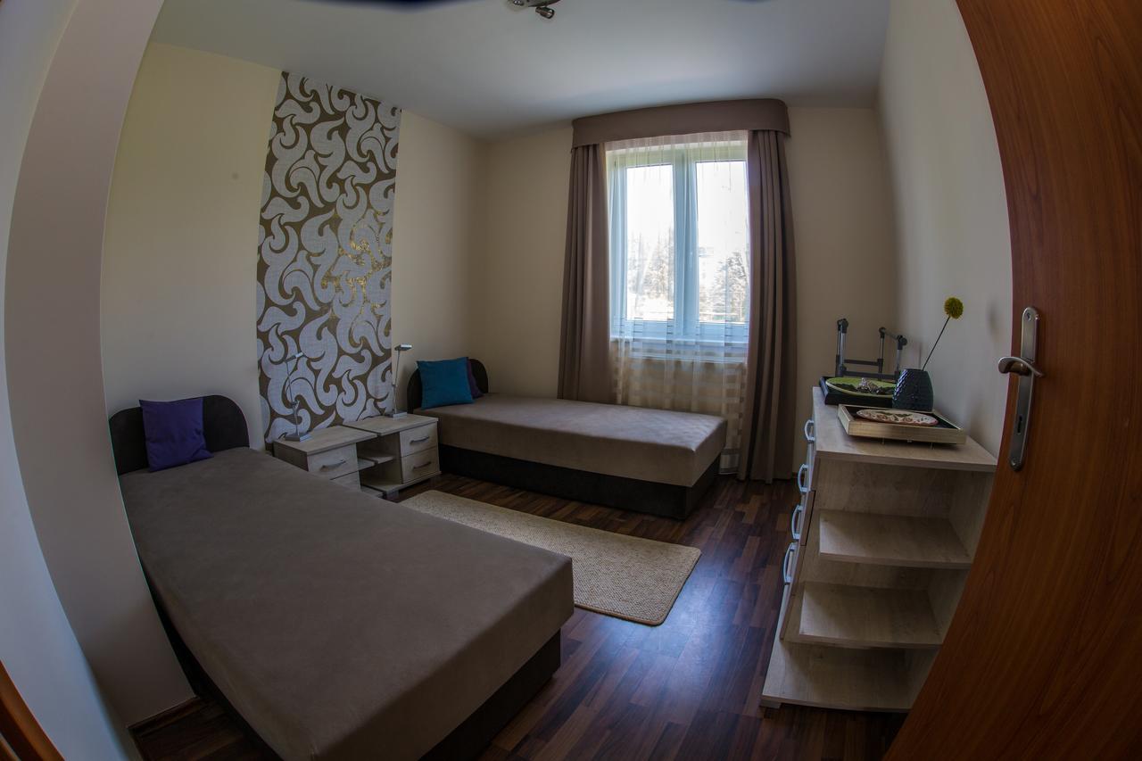Aqua Line Apartmanház Hajduszoboszlo Ngoại thất bức ảnh