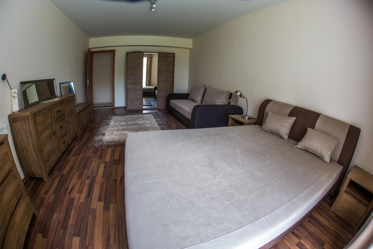 Aqua Line Apartmanház Hajduszoboszlo Ngoại thất bức ảnh
